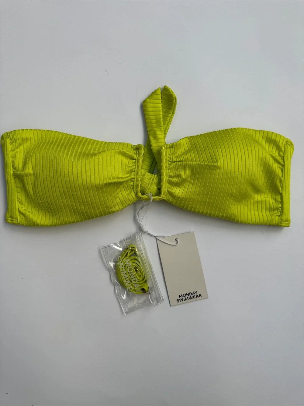 Monday Swimwear ST. MARTINIQUE BANDEAU